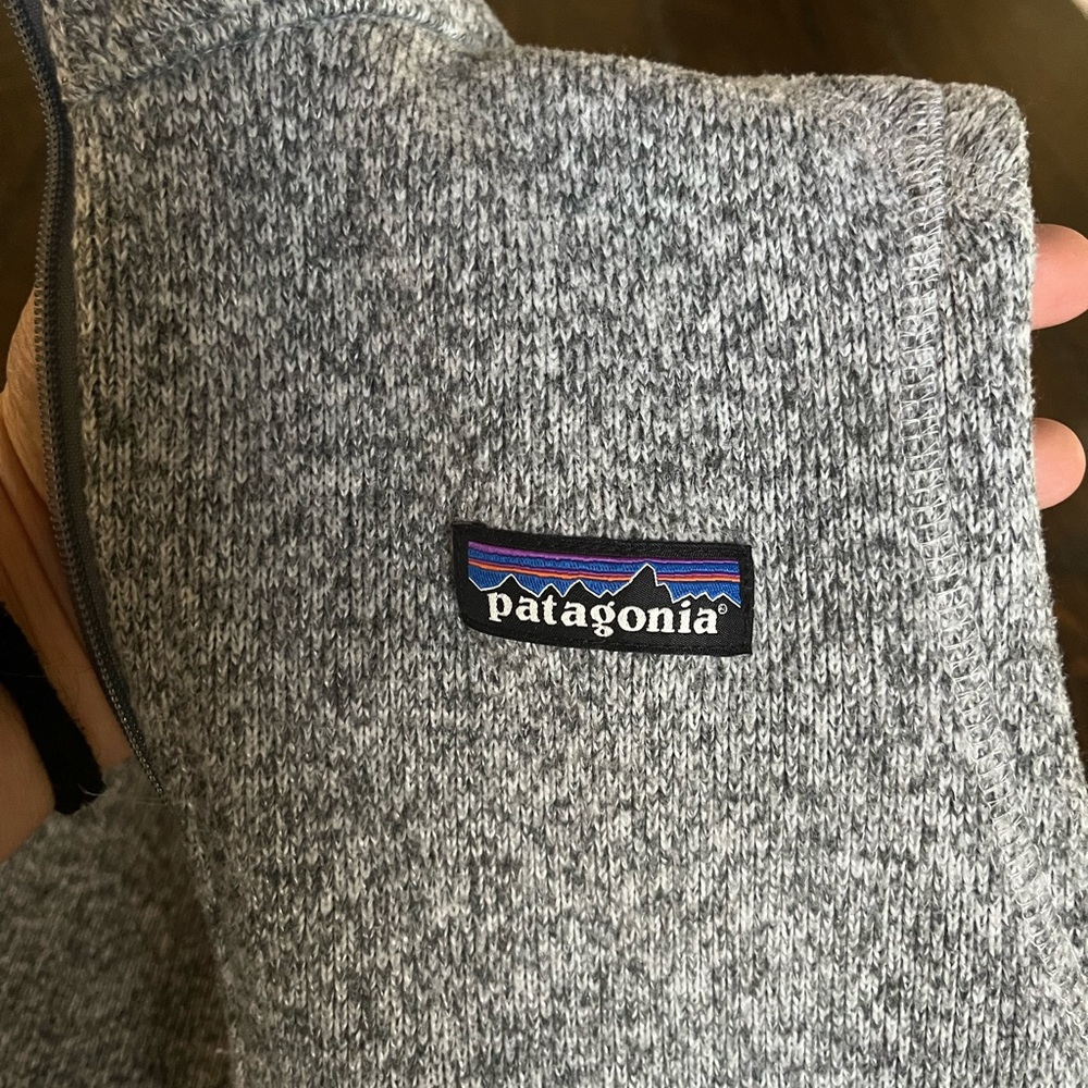 Patagonia knitted vest, like new.
